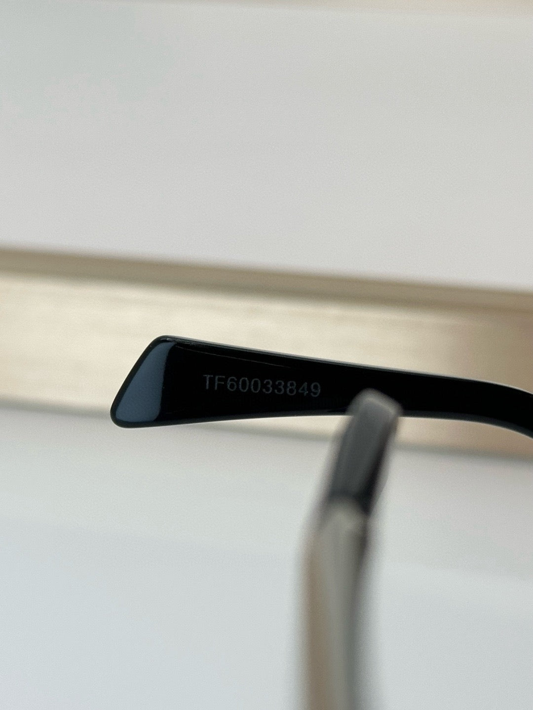 Inspired CELINE CL40254U – Triomphe Metal Silver Eyeglasses  (1:1 Mirror Quality)