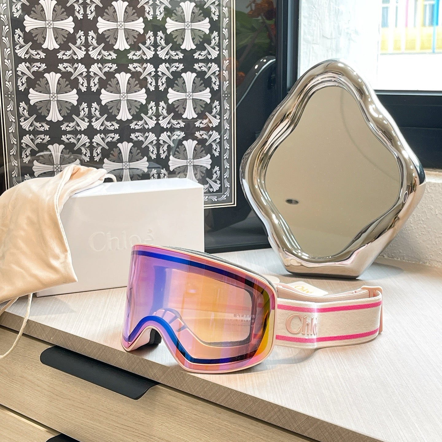 Inspired Chloé Ski Goggles – Pink Strap with Mirrored Lens (Unisex)