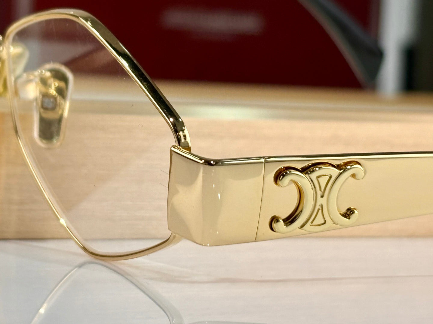 Inspired CELINE CL40254U – Triomphe Metal 02 Gold Eyeglasses  (1:1 Mirror Quality)