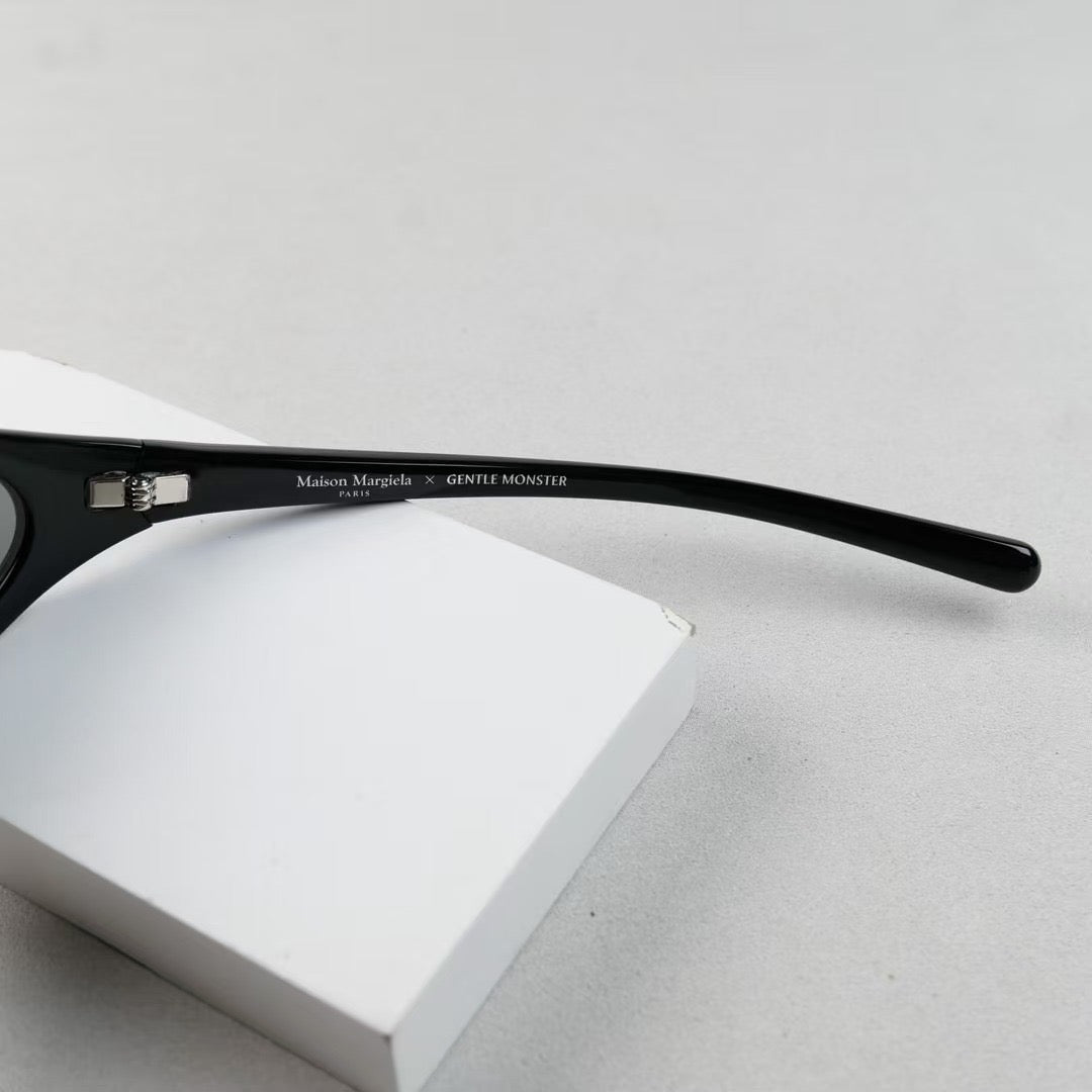 Maison Margiela × Gentle Monster MM202 01 – Wraparound Sunglasses (1:1 Mirror Quality)