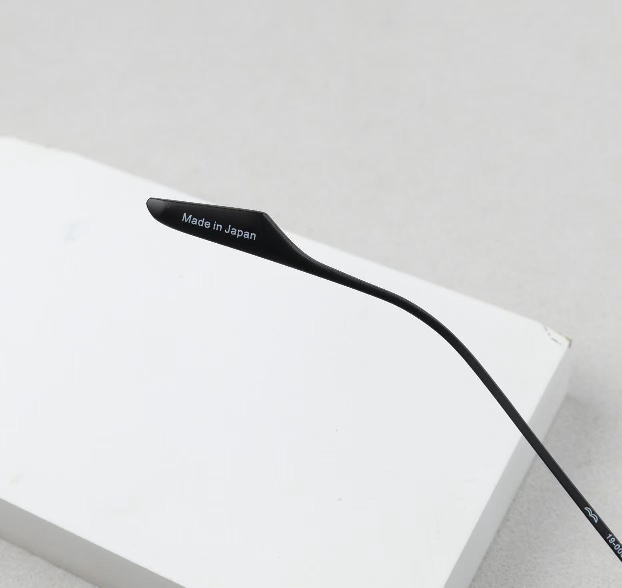 Model: 19-0080 Eyeglasses -Inspired Yohji Yamamoto