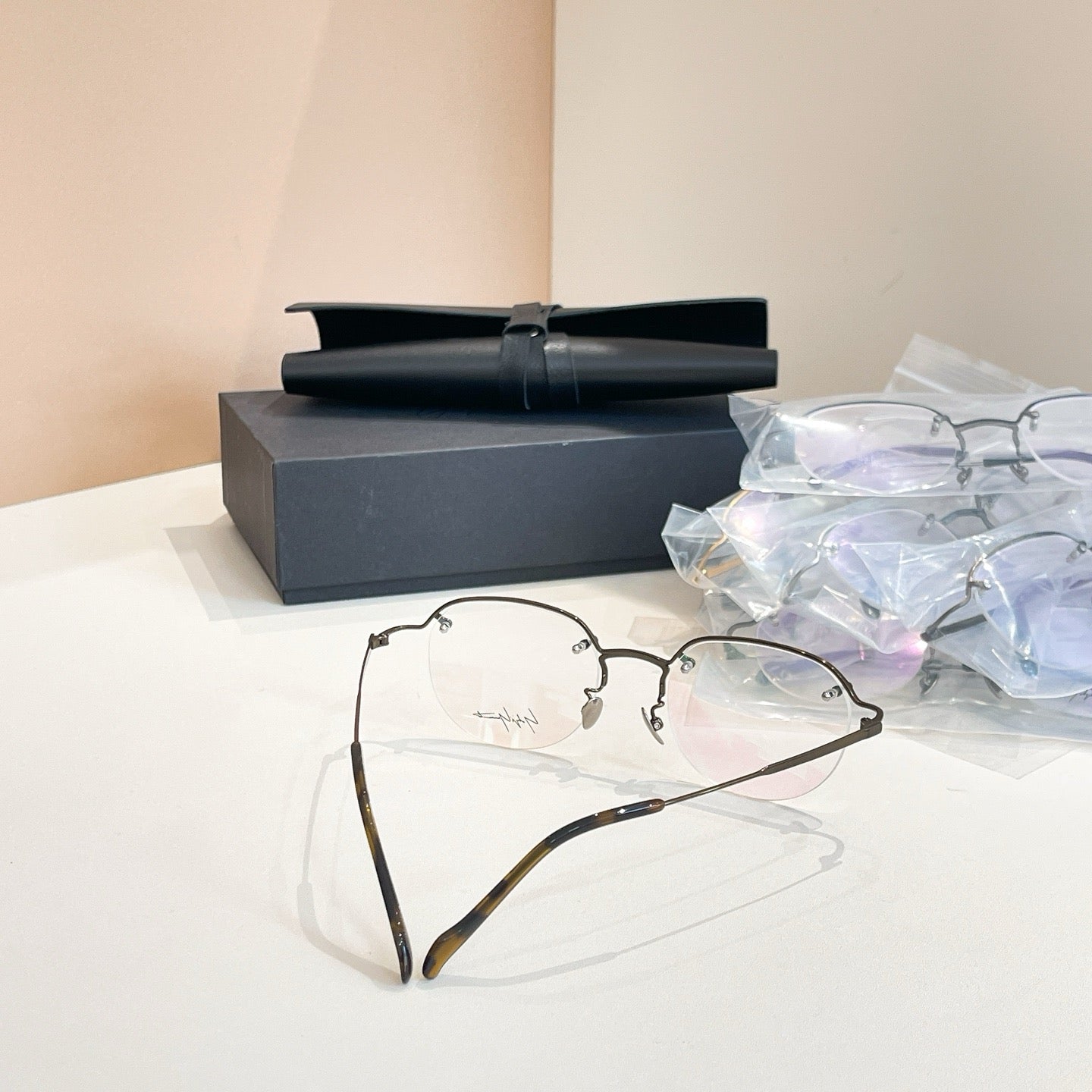 Model: 19-0041 Grey Metal Eyeglasses -Inspired Yohji Yamamoto