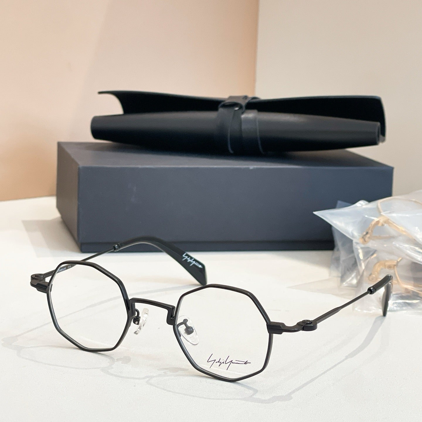 Model: YY1308 Black Eyeglasses -Inspired Yohji Yamamoto